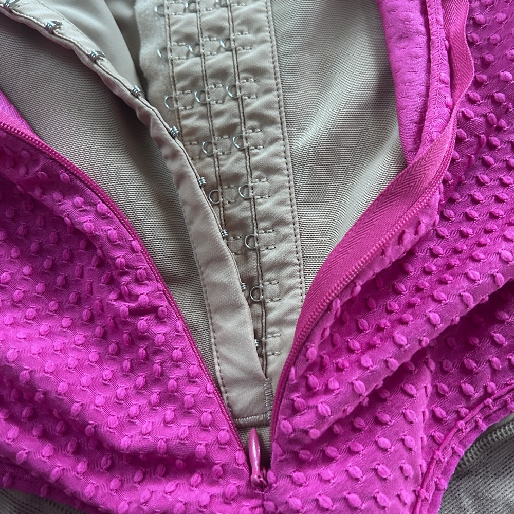 Curvy-Faja lined butt lifting swimsuit - Picture 5 of 8